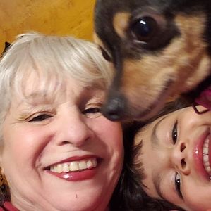 Meet your Posher, Adela